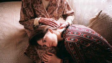 Mẹ-già-rồi-hãy-bao-dung-mẹ-hơn