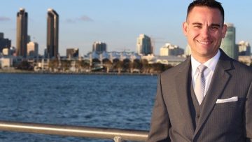 businessman-481113_640