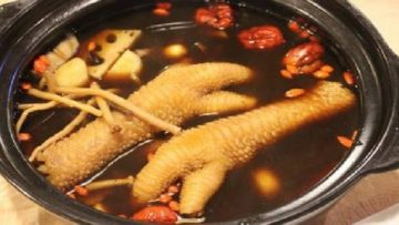 Chân gà hầm thuốc bắc