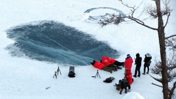 Những nhà thám hiểm tới hồ