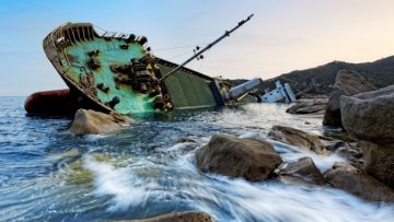 dreamstime_s_shipwreck-696×464