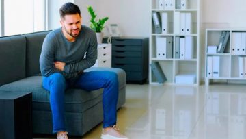 Xoa bóp thích hợp có thể giúp cải thiện tình trạng viêm bao tử. (Nguồn ảnh: Adobe Stock)