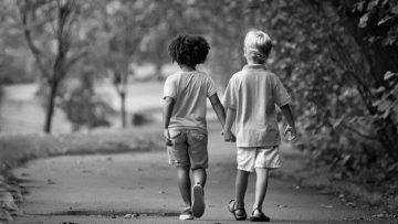 “Vì nó là bạn cháu”: Tình bạn chân chính sẽ luôn nắm tay nhau trong mọi hoàn cảnh