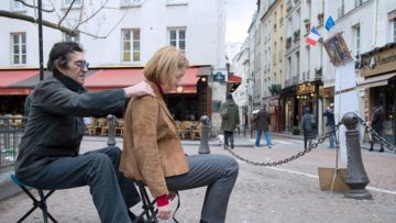 Trong ảnh tập tin này, một người đàn ông massage lưng cho một người phụ nữ, ở Paris vào ngày 17 tháng 3 năm 2013. Theo một mẹo sức khỏe cổ xưa của Trung Quốc, massage lưng hàng ngày có nhiều lợi ích. (Hình ảnh Bertrand Langlois / AFP / Getty)