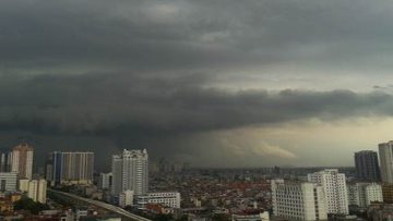 Đám mây đen trên bầu trời Hà nội ( ảnh vệ tinh KTTV)