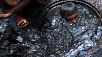 Câu chuyện cảm động về người làm công tác được cho là ‘nghề bẩn thỉu nhất thế giới’