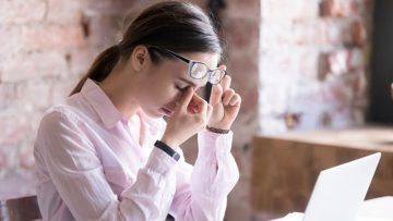 Mong muốn một đôi mắt khỏe mạnh? Những điều bạn cần biết khi trên 40 tuổi