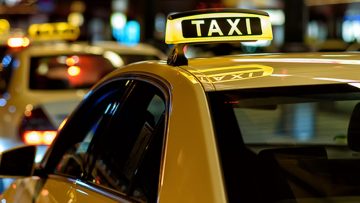 Những lưu ý khi đi taxi ban đêm. Nguồn ảnh: huongdanlaixeantoan