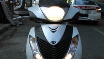 Xe máy không có công tắc tắt đèn ( cartimes.vn)