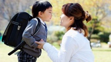 Sự gương mẫu đối với trẻ em là yếu tố quan trọng nhất trong giáo dục