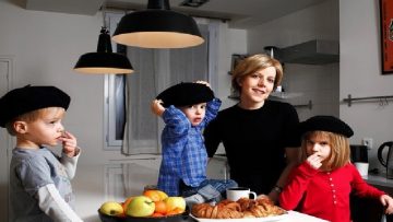 Ăn không phải ép, ngủ không quấy khóc – đâu là bí quyết của cha mẹ Pháp khi nuôi dạy con?