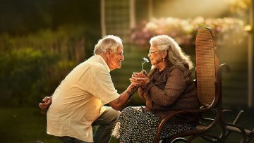 hay-yeu-thuong-khi-con-co-the-vi-cuoc-doi-nay-khong-ton-tai-hai-chu-gia-nhu