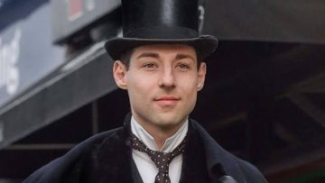 Nhìn thấy chính mình trong một bức ảnh cách đây trăm năm. Nguồn ảnh: ntdvn