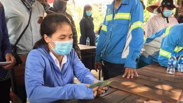 cong-nha-thu-gom-rac-duoc-nhan-luong-bi-no