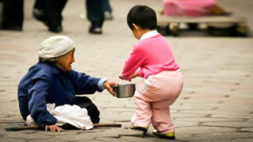 Từ thiện không phải là tiền nó là trái tim