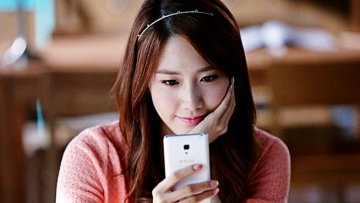 Màn hình quá sáng hay quá tối: Cái nào có hại hơn cho mắt?