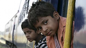 Cậu bé trả lại ví tiền và chỉ xin 1 đô la của người giàu để làm một việc khiến ai cũng bất ngờ