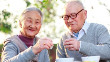 Những cặp vợ chồng có thể gắn bó bên nhau cả đời đều có “4 đặc điểm”