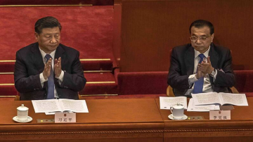 tap can binh va ly khac cuong