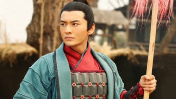 Thà giả ngốc chứ đừng tự cho mình thông minh, núi cao còn có núi cao hơn, người giỏi ắt có người giỏi hơn