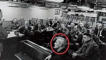 Kỹ sư địa chất Schneider đã đưa ra hình ảnh của Venusian Sol (được đánh dấu bằng vòng tròn) trong bài phát biểu của mình. (Nguồn ảnh: Đại Kỷ Nguyên tiếng Anh)