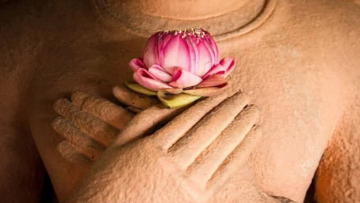 Đức Phật chỉ ra 3 điều ngăn trở phụ nữ đắc được phúc báo, khiến cả đời lận đận