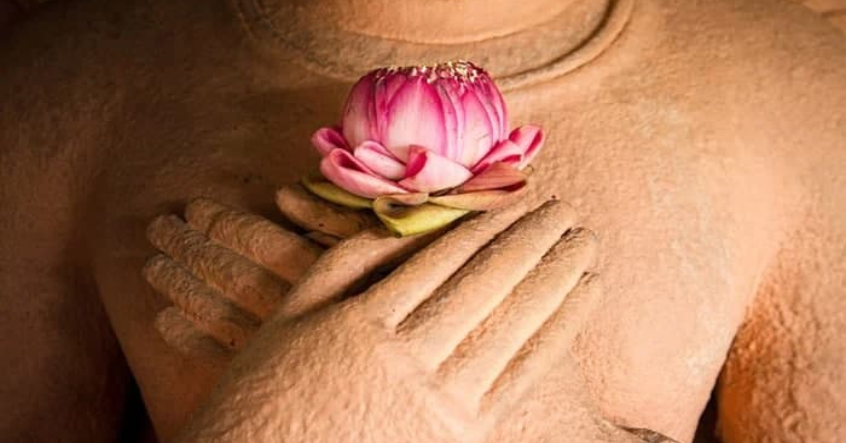 Read more about the article Đức Phật chỉ ra 3 điều ngăn trở phụ nữ đắc được phúc báo, khiến cả đời lận đận