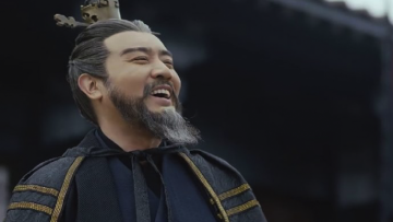 Đến tuổi trung niên cần bớt hào phóng, bớt tự phụ và bớt phô trương