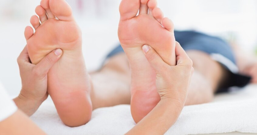 Bấm huyệt ở chân trị bệnh khắp thân: Bí quyết ít người biết
