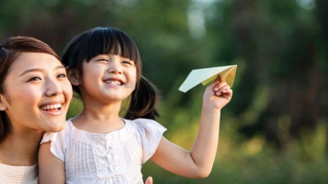 Làm cha mẹ. Nguồn ảnh: vov.vn