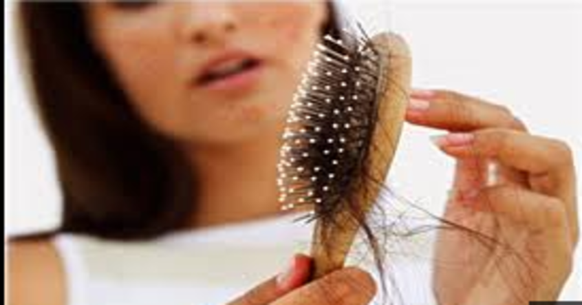 6 nguyên nhân khiến bạn bị rụng tóc